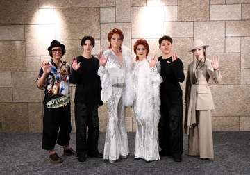 小池徹平 ヘアメークでパワーアップ 男子でキャピキャピ「ハッピーな日々です」