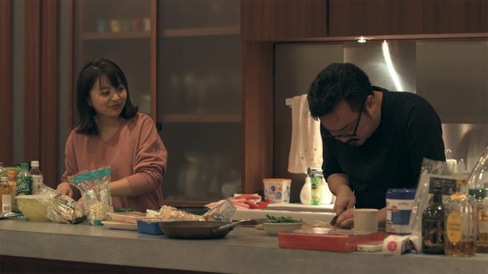 優衣、理生(休日課長)「TERRACE HOUSE OPENING NEW DOORS」43rd WEEK(C)フジテレビ/イースト・エンタテインメント