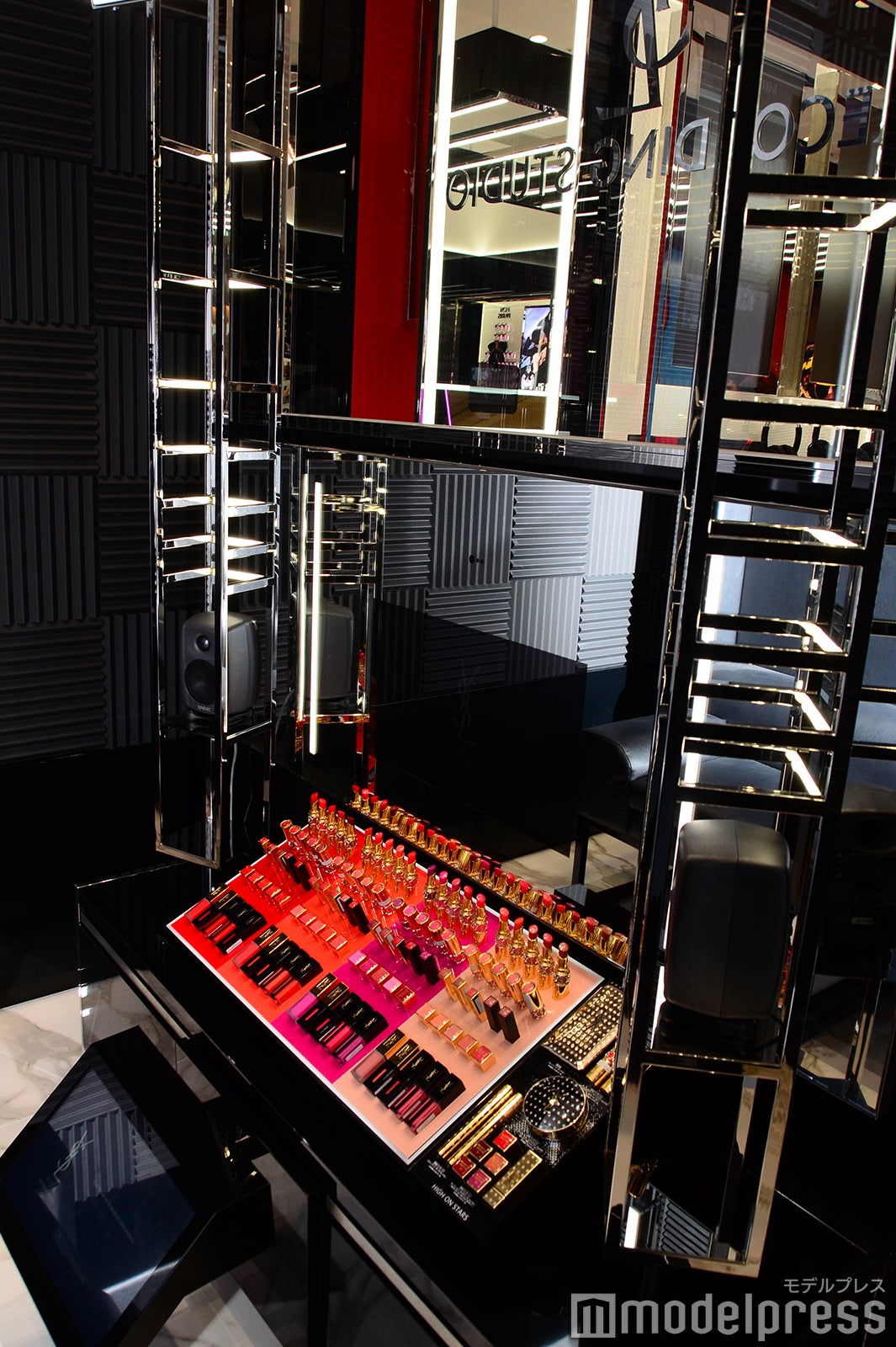 フォトブースにはリップアイテムがずらり（C）モデルプレス