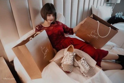 カレンドール（KAREN DOLL）さんInstagramより