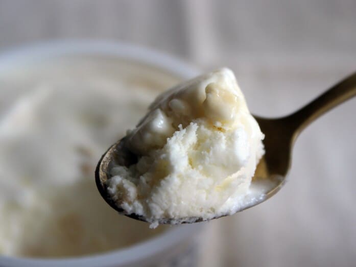 ほどよく存在感のあるサイズのクッキーが、ゴロゴロッと入っています