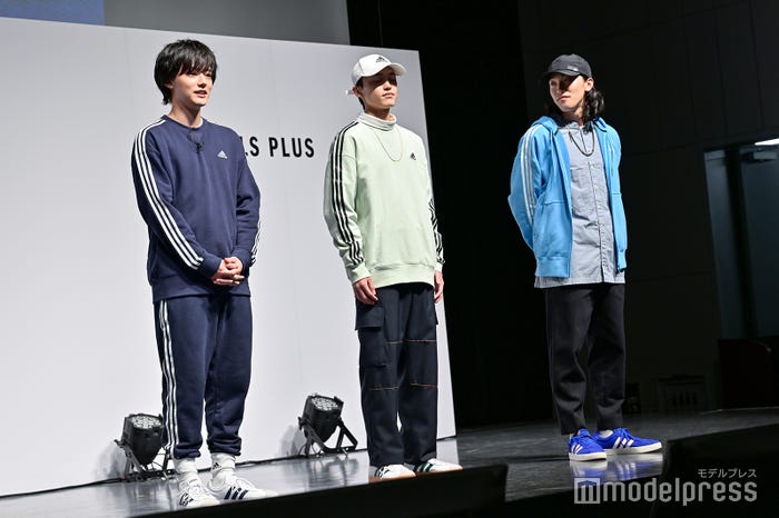 (左)櫻井海音(C)モデルプレス