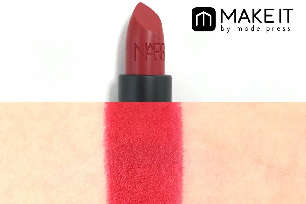 NARS リップスティック／2977／3,300円（税抜） (C)メイクイット