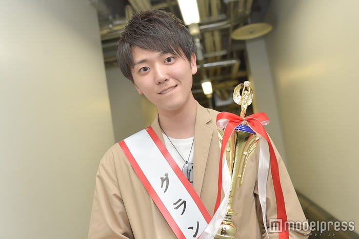 草地稜之さん(C)モデルプレス