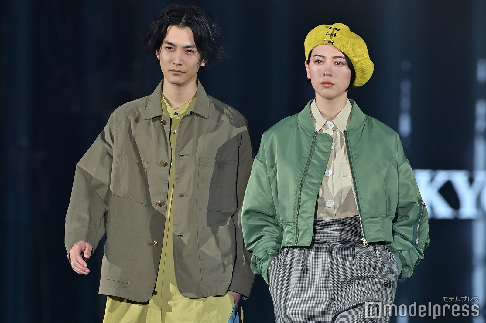 渡邊圭祐＆三吉彩花（C）モデルプレス