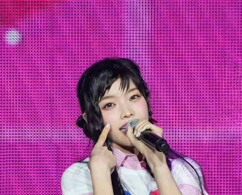 ILLIT、トップバッターで魅力全開 足首負傷のウォンヒは声援に“ハート”で応じる【Weverse Con Festival】