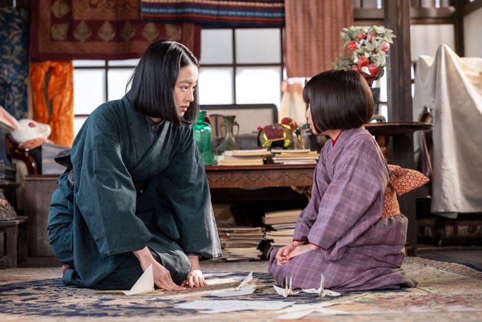 上坂樹里、英茉「風、薫る」第57話(C)NHK