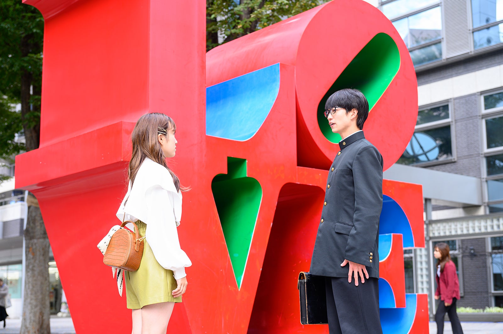 矢吹奈子、綱啓永（C）『恋愛のすゝめ』製作委員会／第2話より