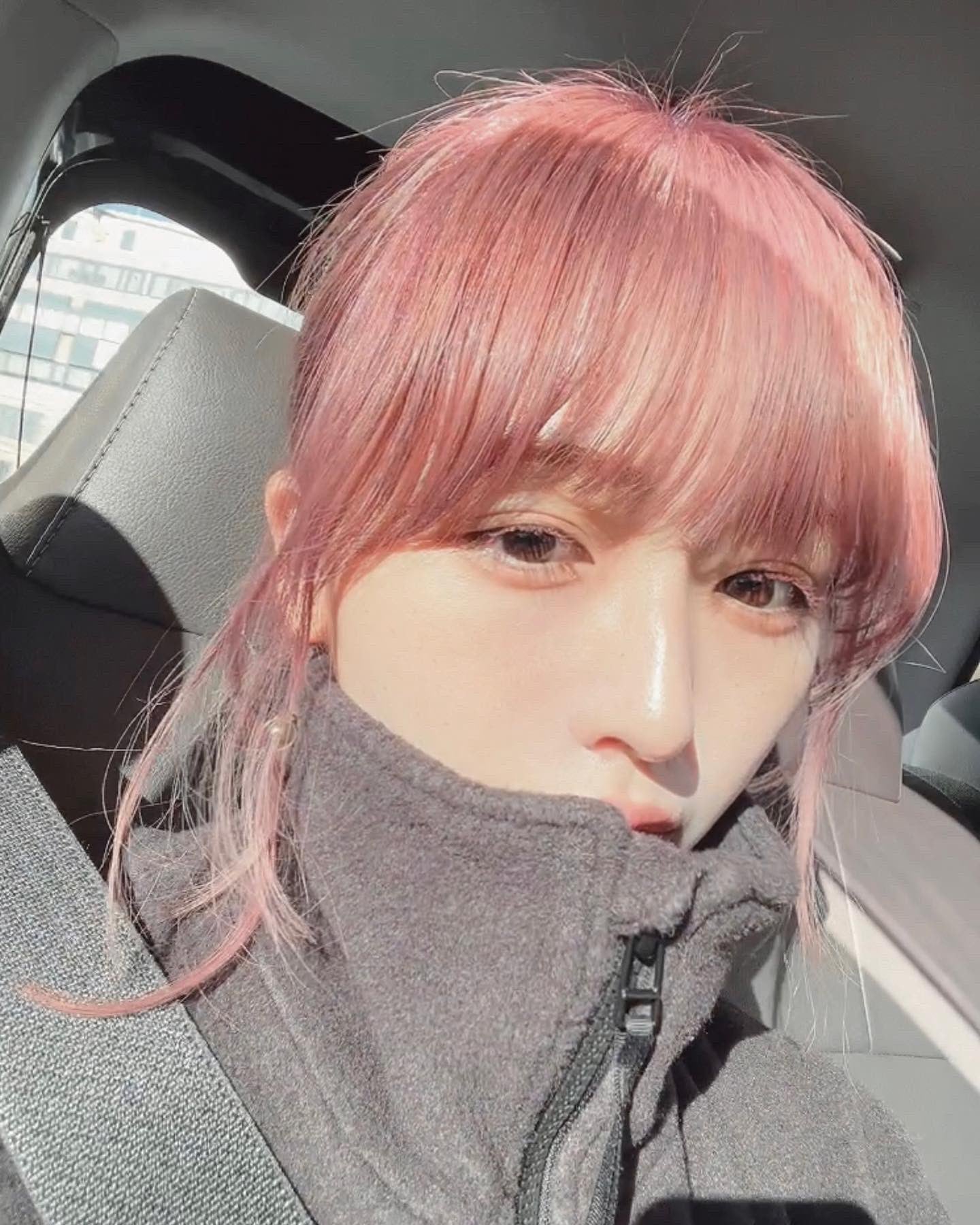 長濱ねる、“正月限定”ピンクヘア姿でイメージガラリ「可愛すぎ」「透明感すごい」と絶賛の声