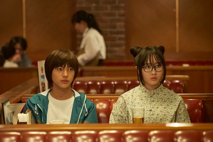 荒木飛羽、本田望結 「少年のアビス」第5話より(C)峰浪りょう・集英社/「少年のアビス」製作委員会・MBS