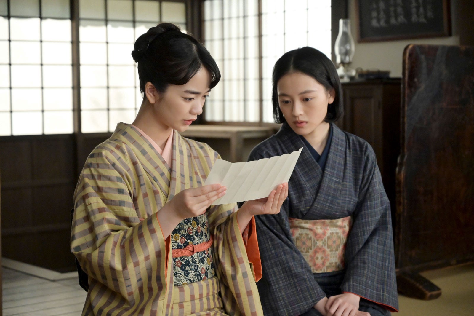 見上愛、上坂樹里「風、薫る」第106話（C）NHK
