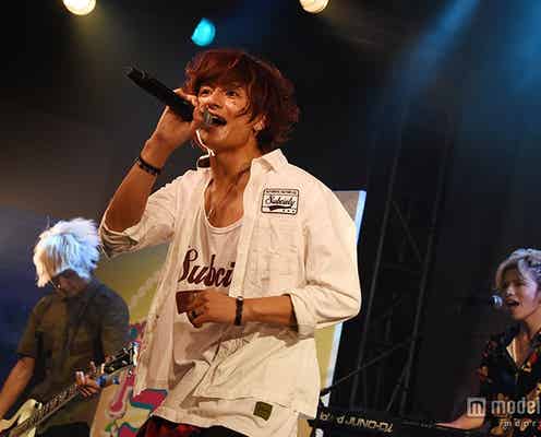 鈴木勤率いる読モバンド・THE 774’s GONBEEに女子熱狂 「Popteenフェス」で全力パフォーマンス