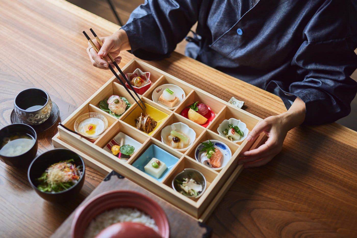 佐賀に“全室温泉露天風呂”付ホテル「星の華」2人だけで味わう非日常がテーマ
