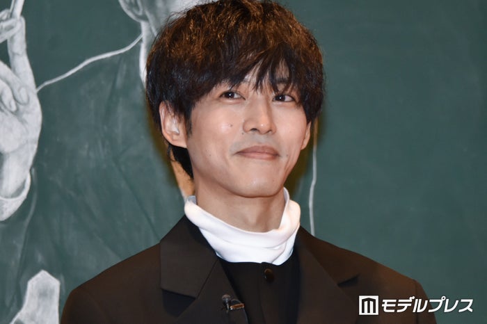 松坂桃李、サプライズ登場に高校生250人熱狂 特別授業で真剣アドバイス【御上先生】