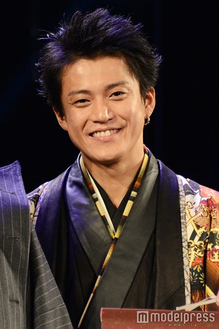 小栗旬(C)モデルプレス