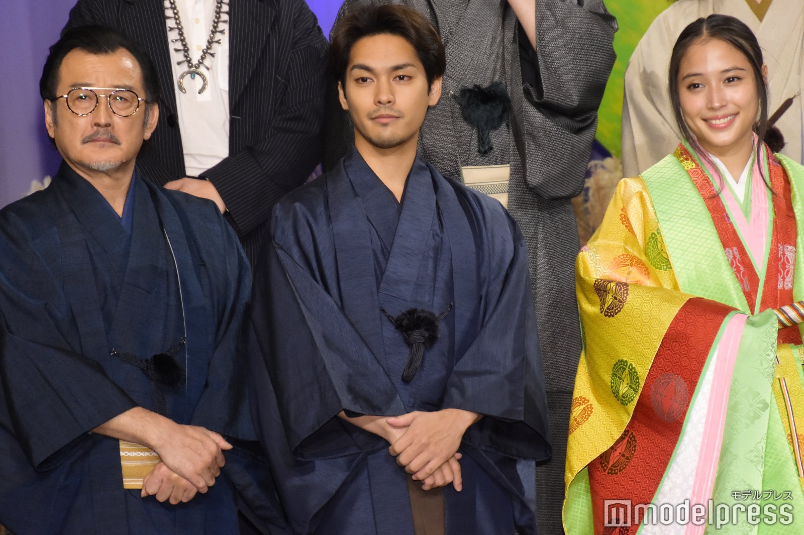 吉田鋼太郎、柳楽優弥、広瀬アリス （C）モデルプレス