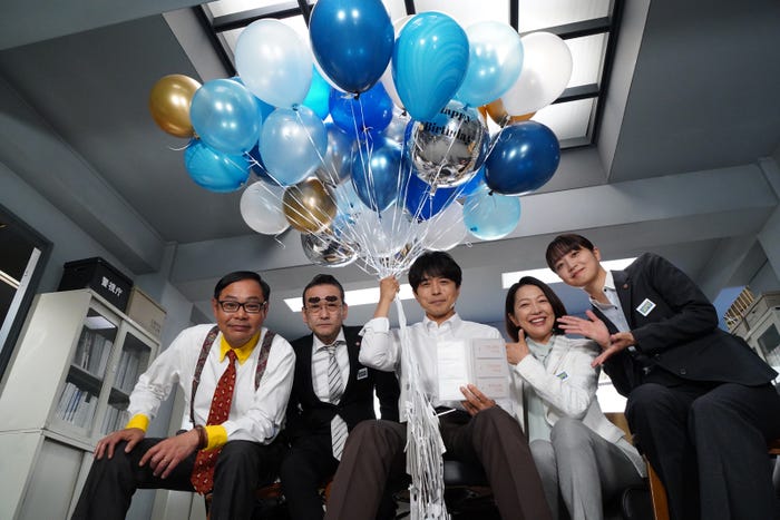 田口浩正、吹越満、井ノ原快彦、羽田美智子、深川麻衣(C)テレビ朝日