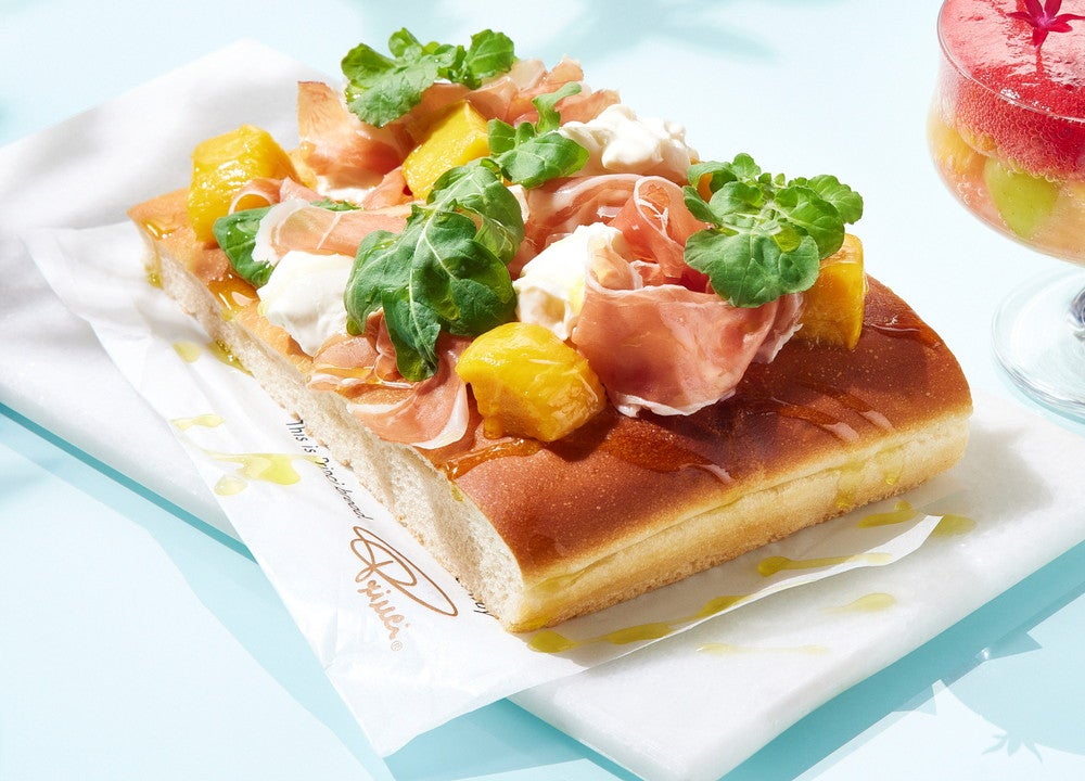 フォカッチャ ピッツァ マンゴー & プロシュート クルード1,540円／画像提供：スターバックス コーヒー ジャパン