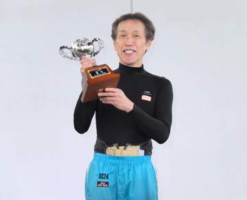 【ボート】尼崎 64歳の西島義則がF2で貫禄の優勝「80歳まで走る」
