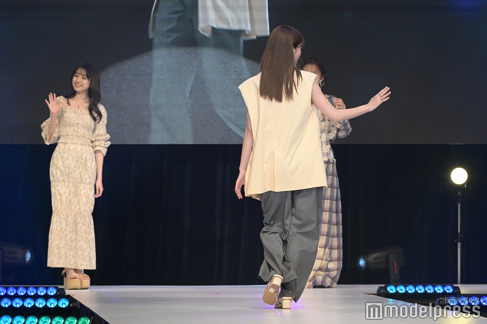 香音、生見愛瑠（C）モデルプレス