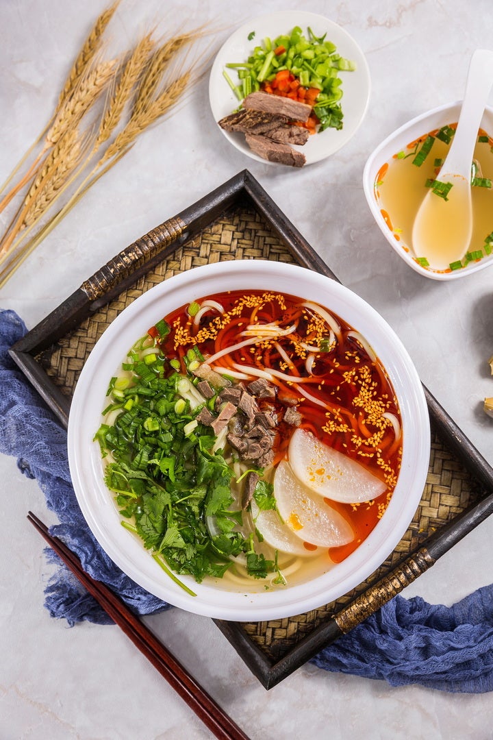 中国から上野に初進出「中国蘭州牛肉ラーメン国壱麺」日本1号店オープン