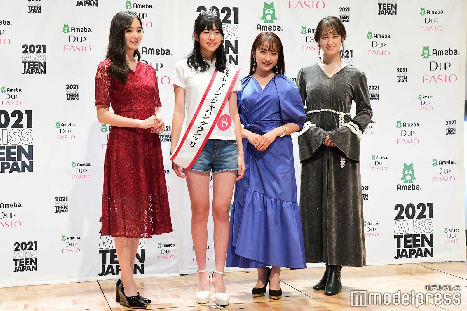 新川優愛、鈴木爽さん、平祐奈、トラウデン直美 （C）モデルプレス