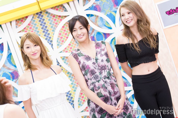 美女の生着替え Sexyすぎるパンツの脱ぎ方に男性陣興奮 深夜のトレンド水着チェック モデルプレス 美女の生着替え Sexyすぎるパンツの脱ぎ方に男性陣興奮 深夜のトレンド水着チェック モデルプレス