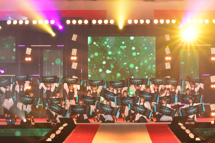 欅坂46(C)Rakuten GirlsAward 2019 AUTUMN/WINTER