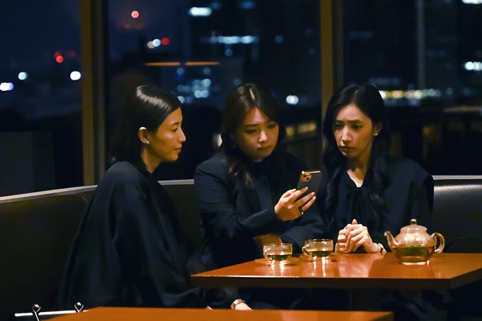 橋本マナミ、野呂佳代、中田クルミ「フェイクマミー」最終話(C)TBS