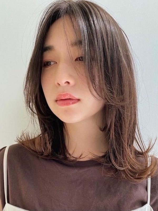 おでこが狭い 面長さんに似合う髪型15選 輪郭を小顔に見せる髪型を長さ別にご紹介 モデルプレス おでこが狭い 面長さんに似合う髪型15選 輪郭を小顔に見せる髪型を長さ別にご紹介 モデルプレス
