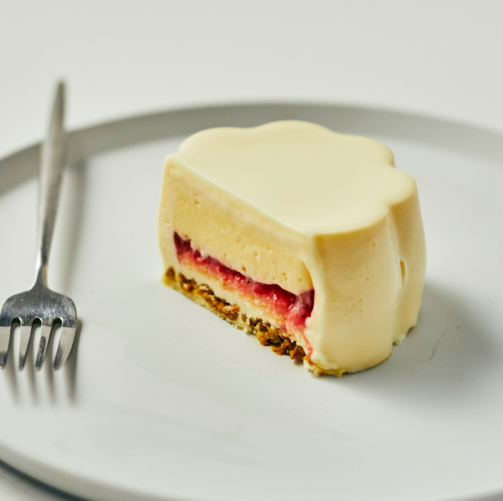 【生フロルケーキ】（ホワイト）／提供画像