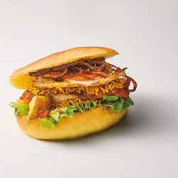 <ニオール> サンドウィッチ ビリヤニ(1個)1,404円 ※東京会場限定/提供画像