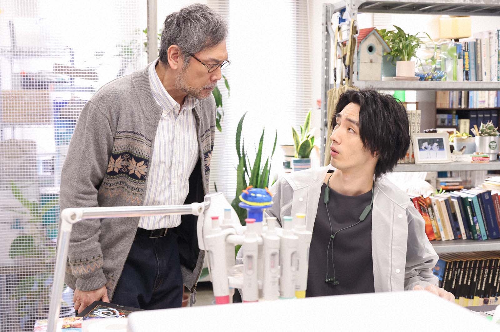 杉本哲太、清水尋也「Eye Love You」第6話より（C）TBS／撮影：高橋裕子