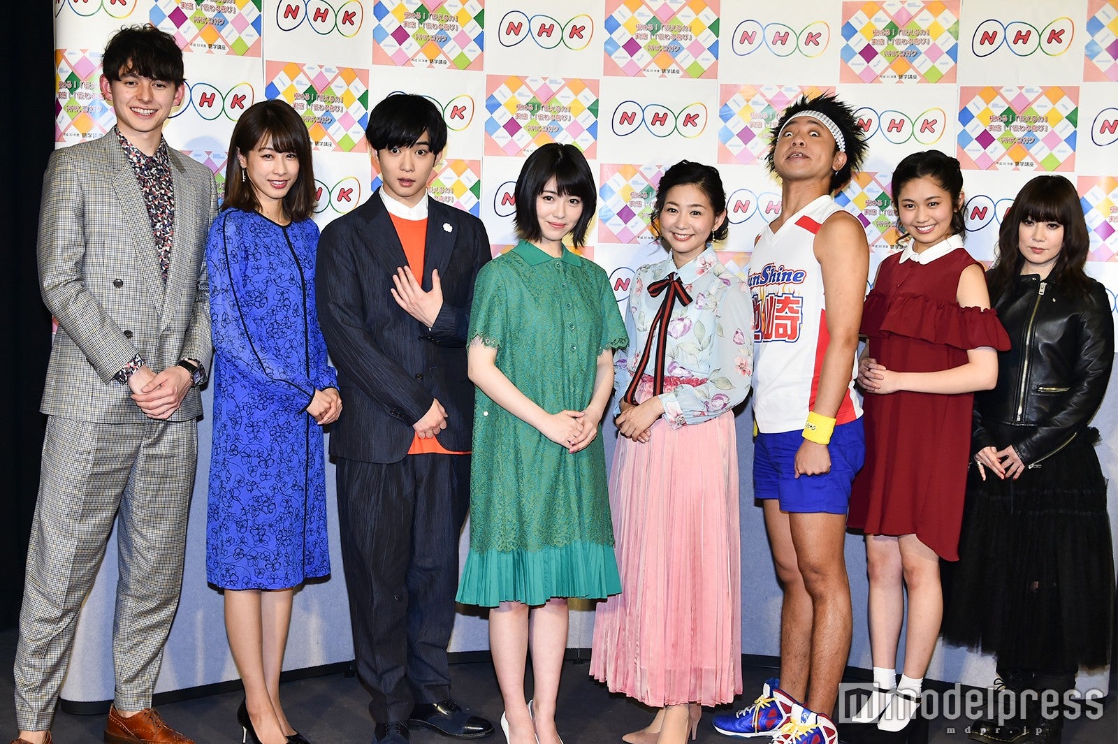 フォトセッション中、千葉に「上目遣いお願いします！」と突然リクエストが… （C）モデルプレス