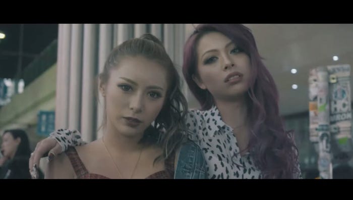 ぴと、あやか/「Happie nuts」公式YouTubeより