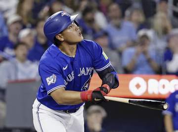 岡本和真が4試合ぶりの安打！遊撃手がダイビングキャッチも全力疾走で内野安打に 