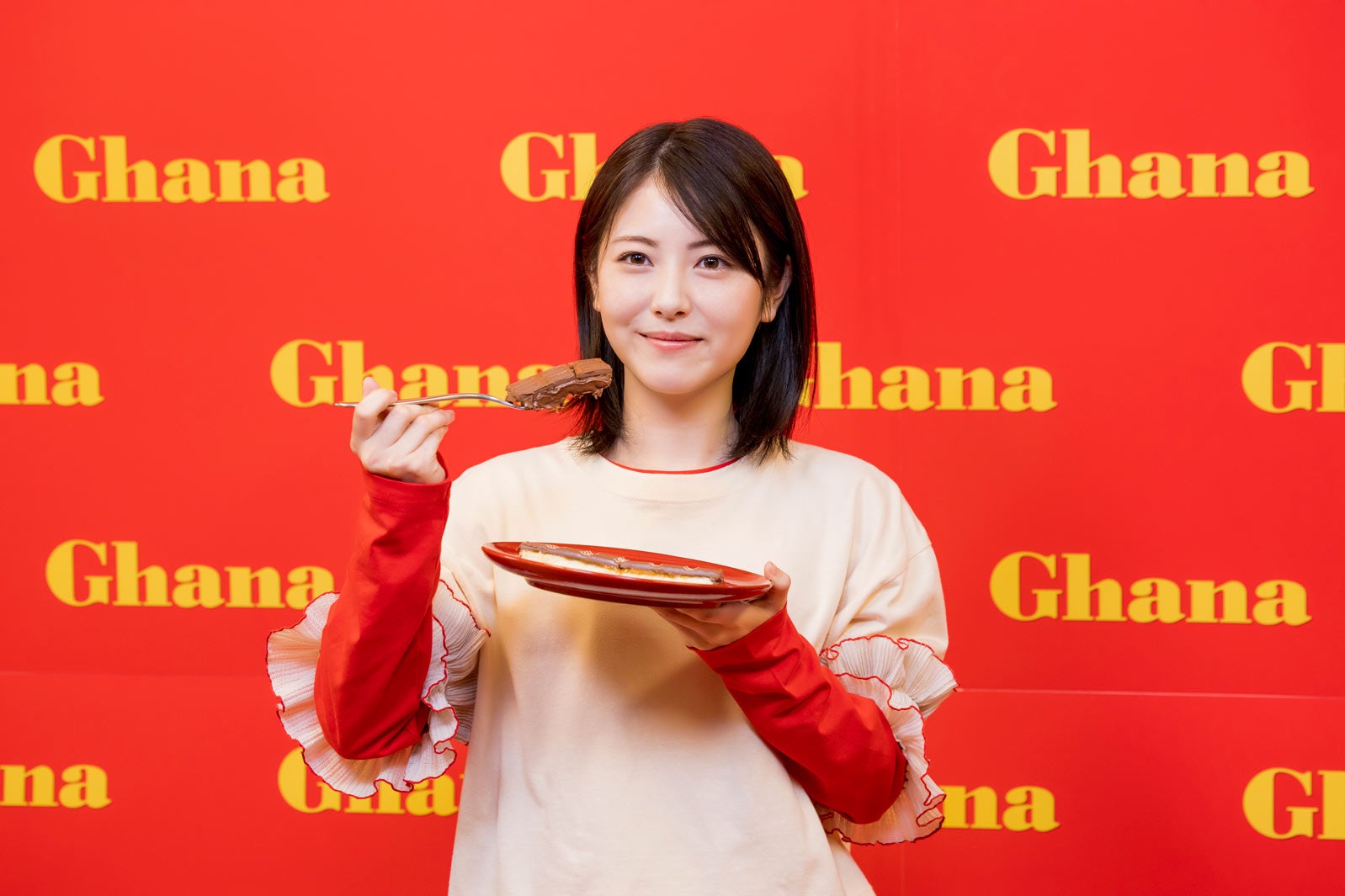 浜辺美波／メイキングカット（提供写真）