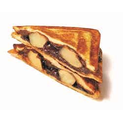 <ボナ> <ボナ>×<セントル ザ・ベーカリー>ホットサンド ベル・エレーヌ キャラメル(1枚) 1,944円 ※東京会場限定/提供画像