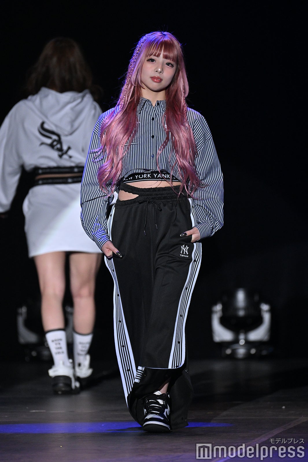 （C）モデルプレス