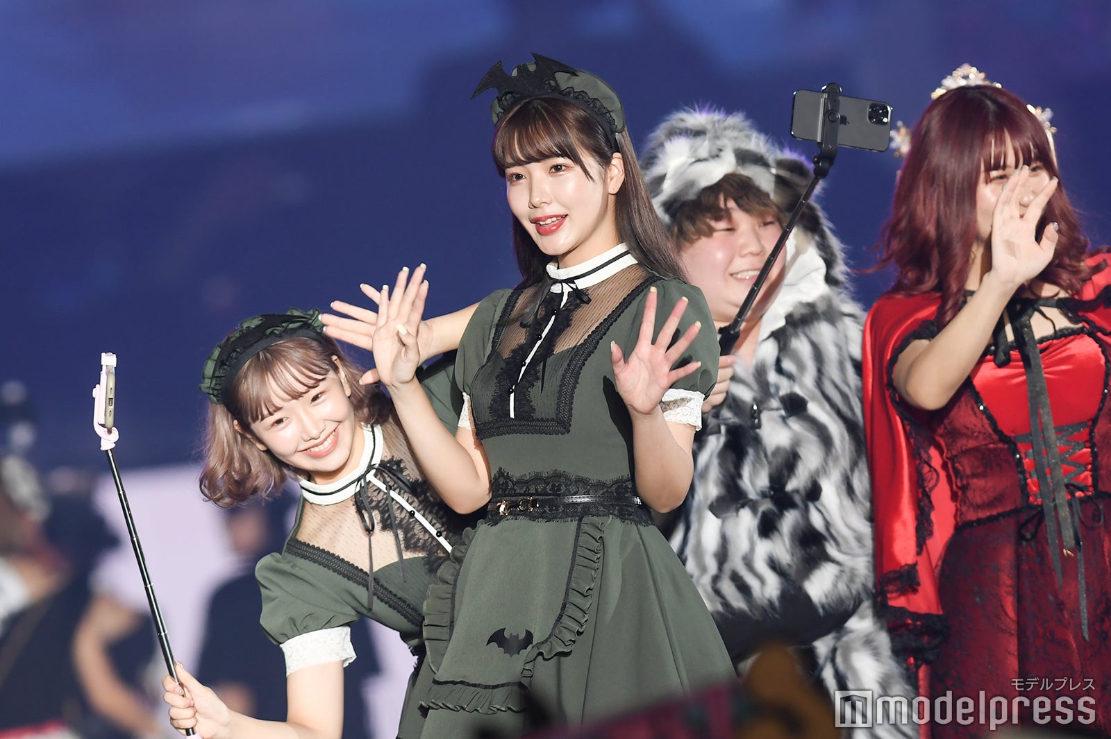 （C）モデルプレス