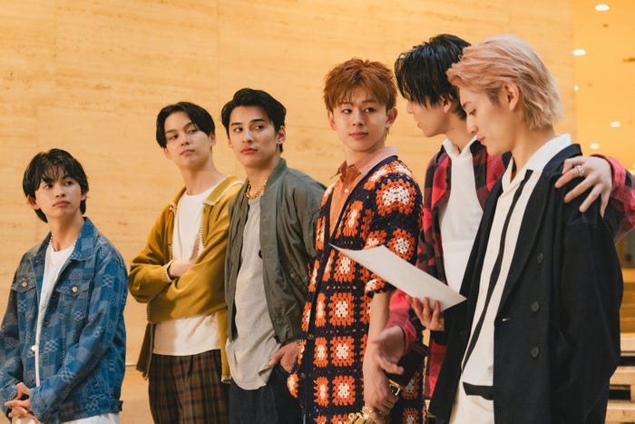 (左から)草川直弥、沢村玲、関哲汰、山下永玖、高尾颯斗、上村謙信(C)映画「BATTLE KING!! Map of The Mind」製作委員会