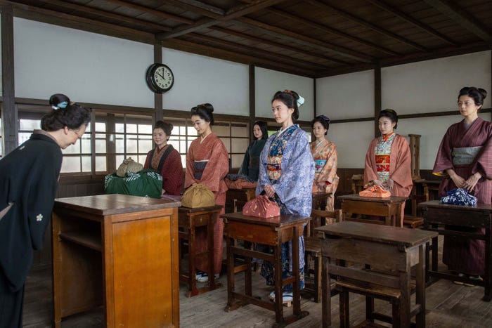 伊勢志摩、原嶋凛、見上愛、上坂樹里、生田絵梨花、中井友望、木越明、菊池亜希子「風、薫る」第21話(C)NHK