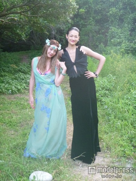 土屋アンナ、冨永愛（C）テレビ朝日