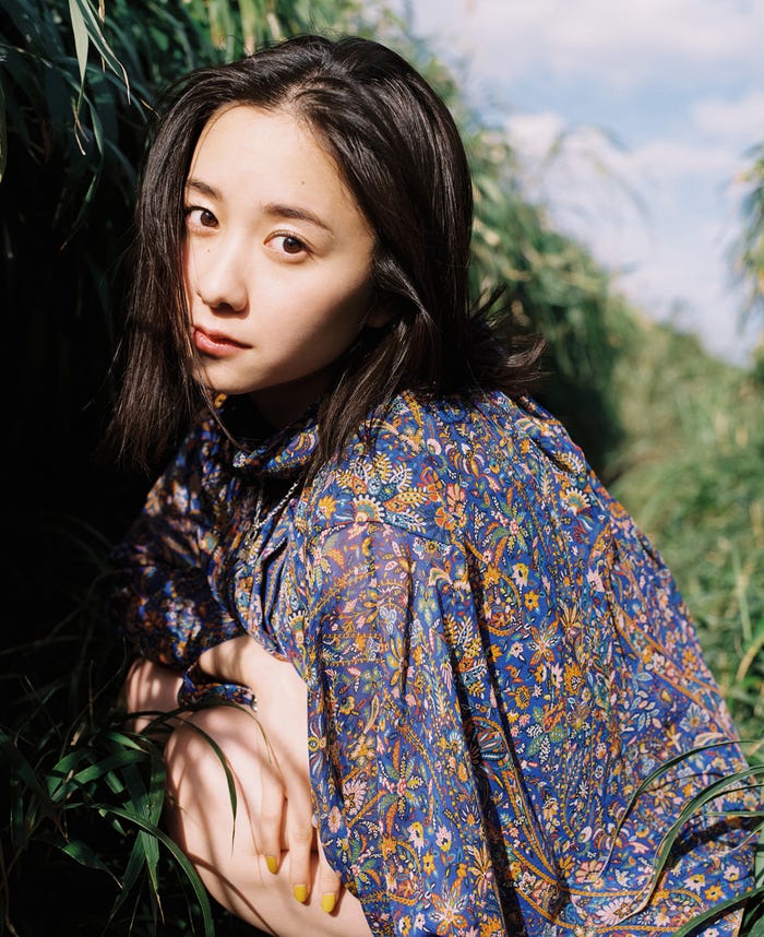 堀田真由/先行カット(C)松岡一哲/集英社