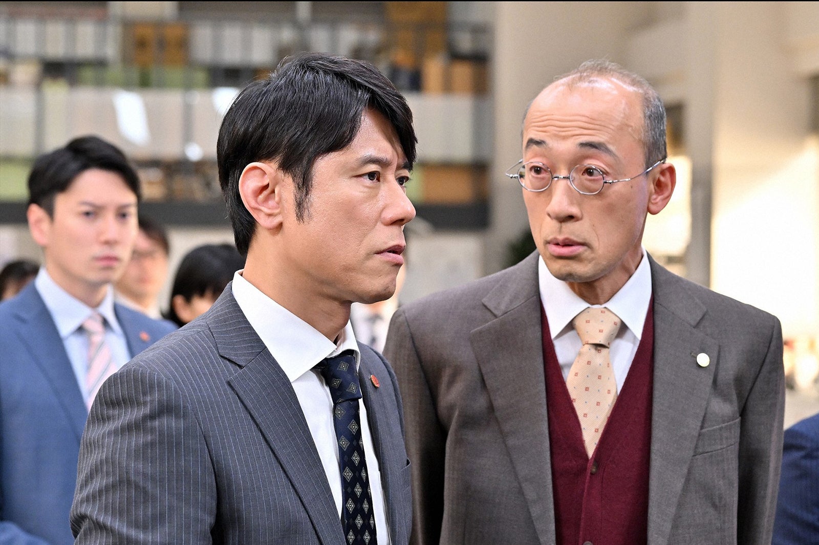 原田泰造、酒向芳／「インビジブル」第1話より（C）TBS