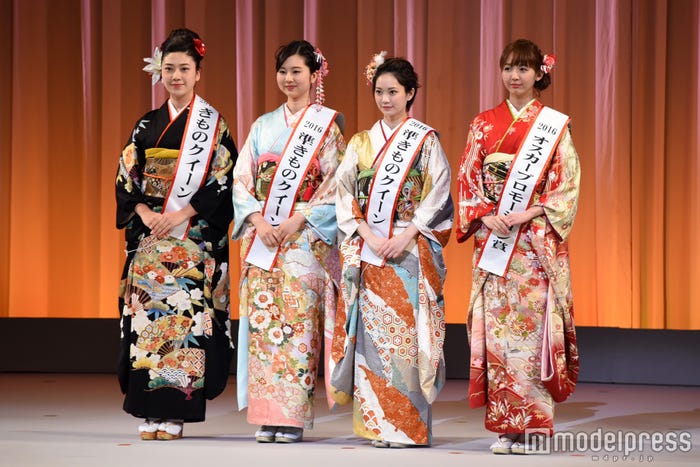 (左から)葛谷まりんさん、芹川有里さん、松田和佳さん、上運天美聖さん(C)モデルプレス