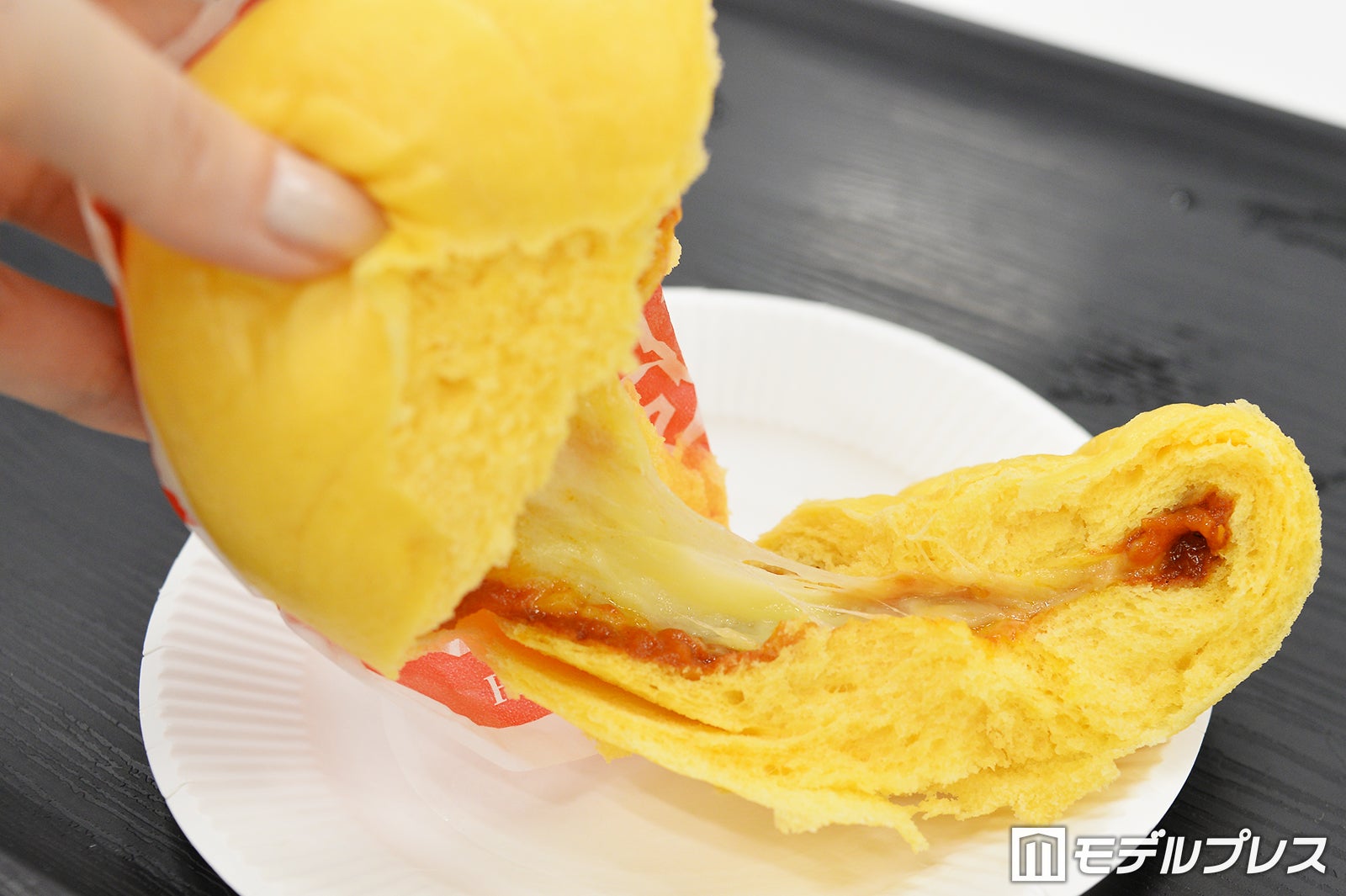 のびーるチーズのコク旨ピザまん（C）モデルプレス