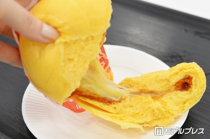 のびーるチーズのコク旨ピザまん(C)モデルプレス