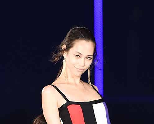 水原希子で開幕 ロングヘアでイメージ一新の圧巻ランウェイ<TGC2015A/W>
