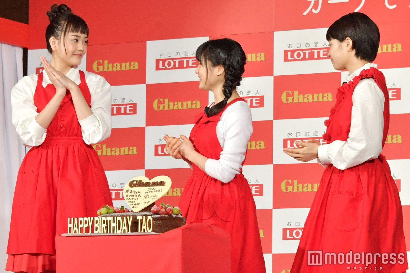 松井愛莉・土屋太鳳・広瀬すず （C）モデルプレス